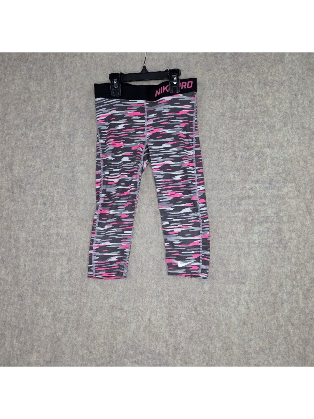 Nike Girls Pro Leggings Pink/Gray Camo Print Size M Dri-Fit Polyester/Spandex